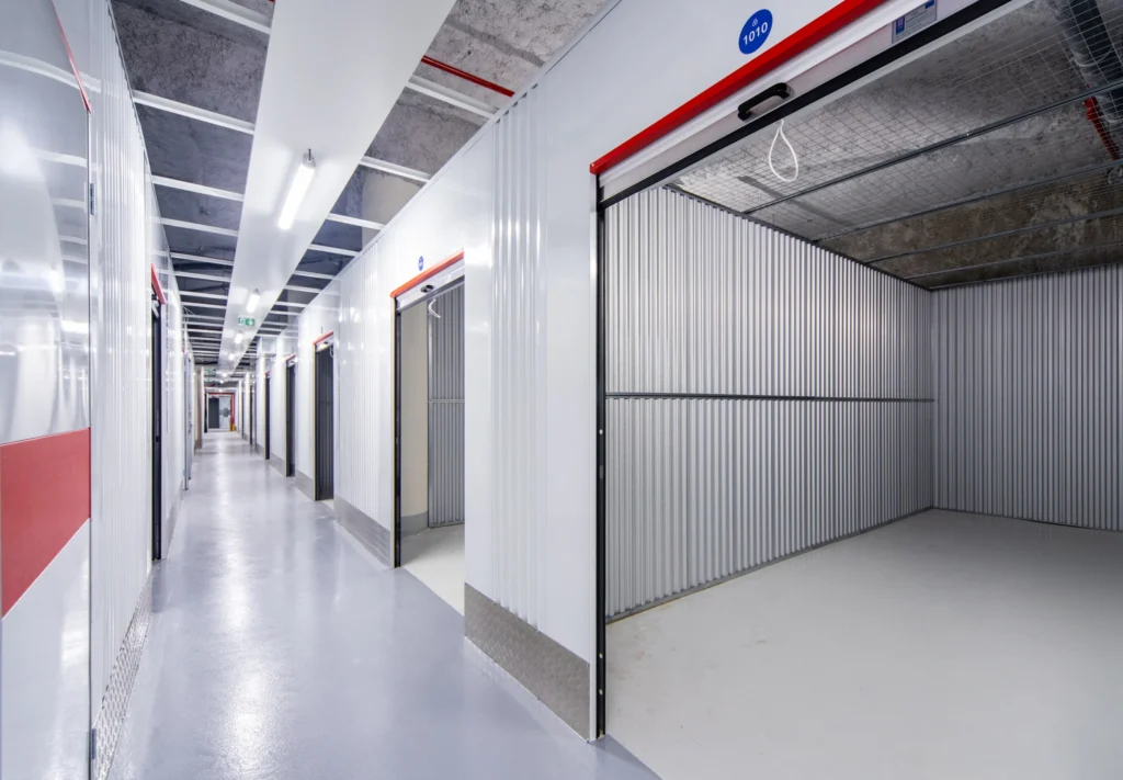 Photo centre de stockage Lockall